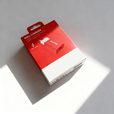 재활용 가능한 친환경 패키지로 USB 어댑터에 맞춤 컬러 UV 종이 벽 충전 상자